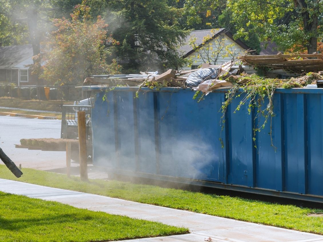The Benefits of Renting a Roll-Off Dumpster